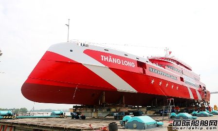  越南建造最大高速游船“Thang Long”号下水,