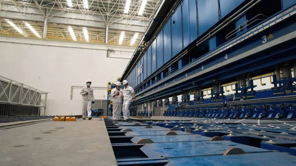 全球最大激光薄板生产线在招商海门基地全面调试