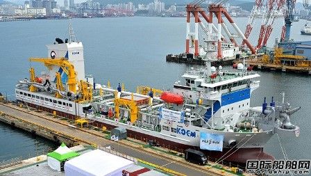  HJ重工建造韩国首艘5000吨级多功能大型清污救助船命名,