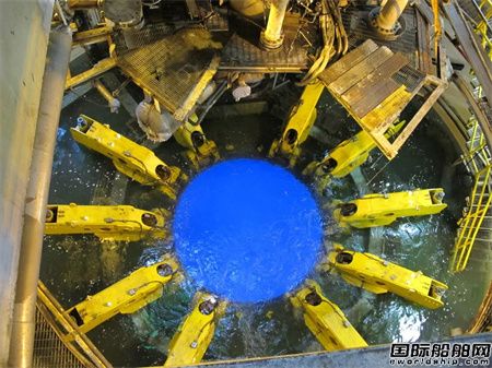 海油发展采油公司为我国首次自主解脱FPSO立新功,