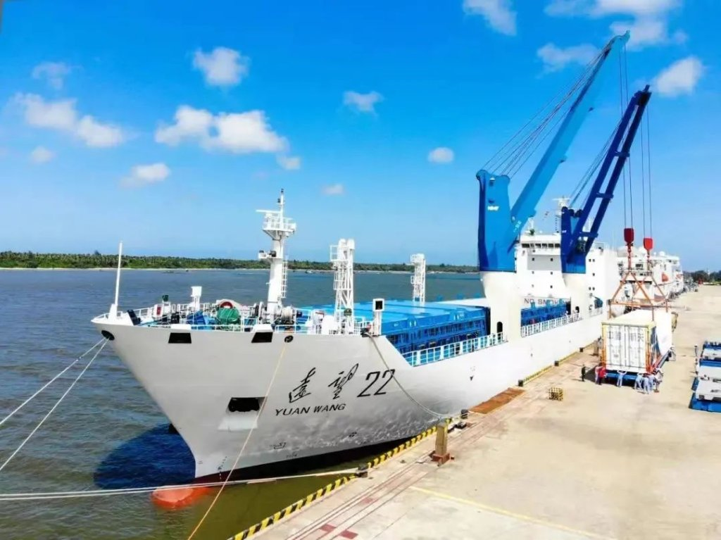 江南造船远望号火箭运输船队完成火箭海上运输任务