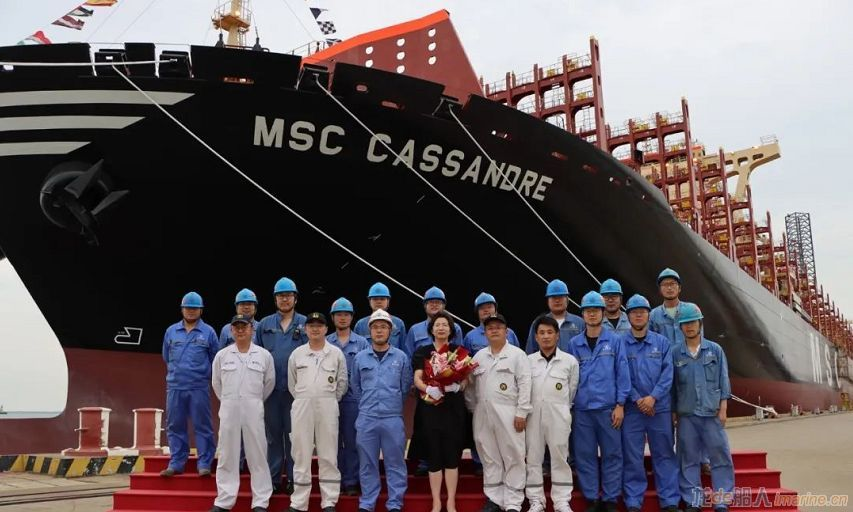 扬子江船业5艘12200TEU超大型集装箱船收官