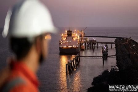 抢船潮提前！LNG船市场“爆炸”一船难求