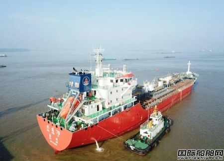 扬州金陵7990吨不锈钢化学品船试航凯旋