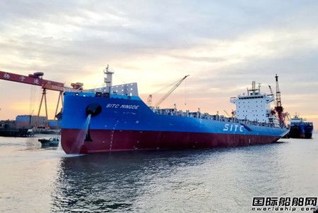  扬子江船业一周交付海丰国际两艘1800TEU集装箱船,