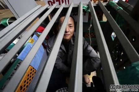  警察硬上？工人服软！大宇造船罢工事件迎来大结局,