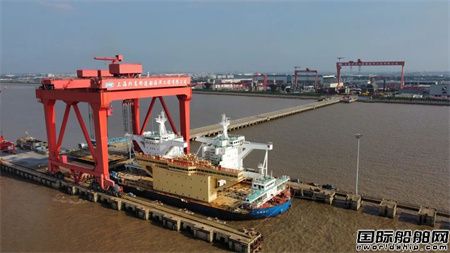 外高桥海工首次实现“一船三上建”成功发运,