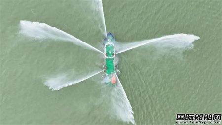  粤新海工建造广东省最大内河消防船“佛消01”完成航行试验,