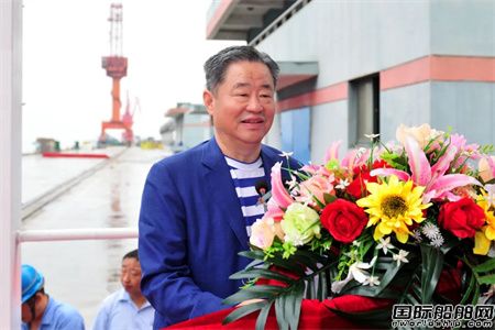 扬子江船业交付海丰国际一艘2600TEU集装箱船,