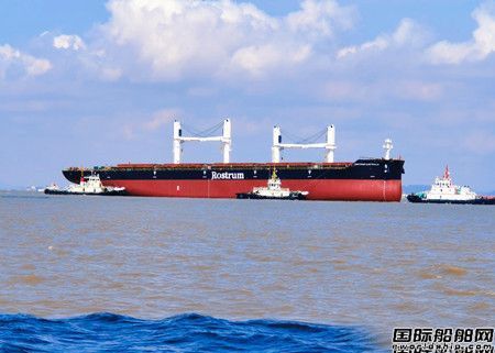 扬帆集团为德国船东建造40000吨散货船首制船成功下水,