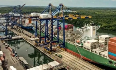 赫伯罗特斥资10亿美元收购SAAM的码头业务
