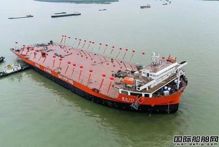 润扬船业建造156米甲板运输船下水,
