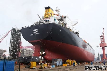  江南造船建造国内首艘4万方液化石油气船下水,