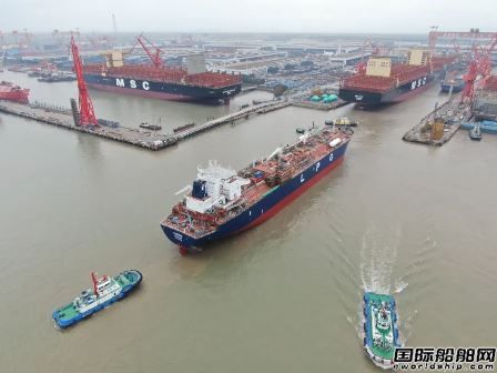 双船出坞一船开工!江南造船同日实现三大节点,