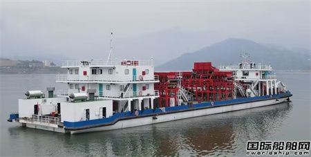 我国自主设计建造世界最大清漂船交付使用,