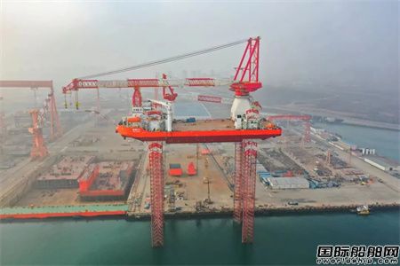  中国首艘油电混合动力自航自升式风电安装平台试航凯旋,