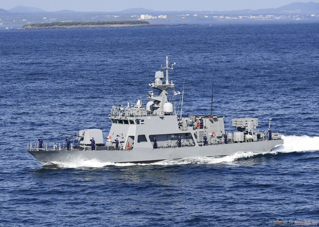 [军品]韩国海军8艘军舰同日退役