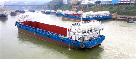 中船广西建造“绿色珠江”工程26艘新建船舶签字交付