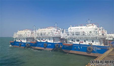  中船广西建造“绿色珠江”工程26艘新建船舶签字交付,