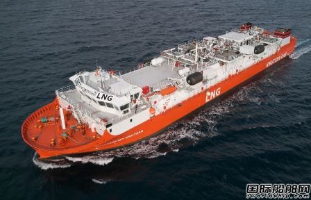 西班牙船厂建造首艘小型LNG燃料加注船交付