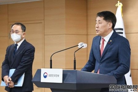  至少还需6000名工人！韩国船厂订单爆满人手急缺,