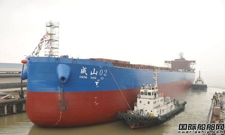 口岸船舶第二艘51000吨散货船顺利出坞