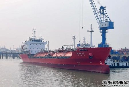 扬州金陵一艘4255方LPG船试航凯旋