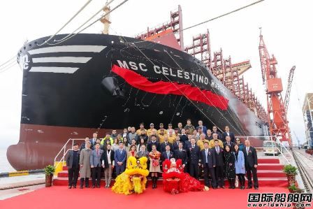  创纪录！沪东中华两周内连交两艘全球最大集装箱船,