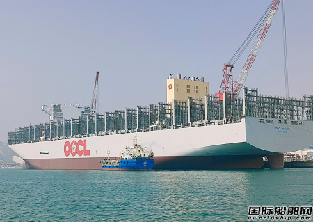 中国船燃大连公司为新建全球超大型集装箱船加注首次试航燃油