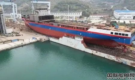  江州联合造船建造全球最大远洋通信海缆铺设船下水,