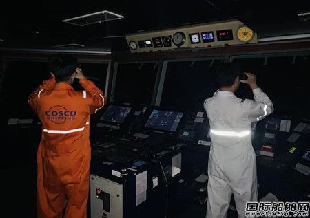  中远海运两艘船全力搜救印度洋遇险中国籍远洋渔船,