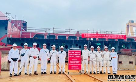 长宏国际为NAVIOS建造第四艘5300TEU集装箱船上船台