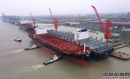 外高桥造船一艘7000TEU集装箱船试航凯旋
