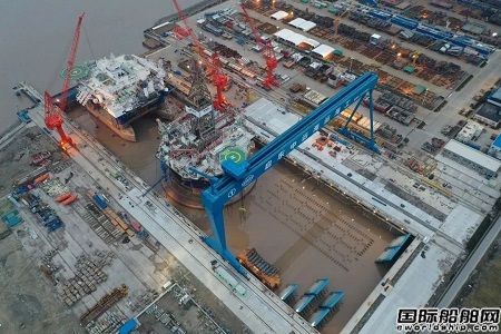  启东中远海运海工与南通中远海运重工装备签订600T龙门吊建造合约,