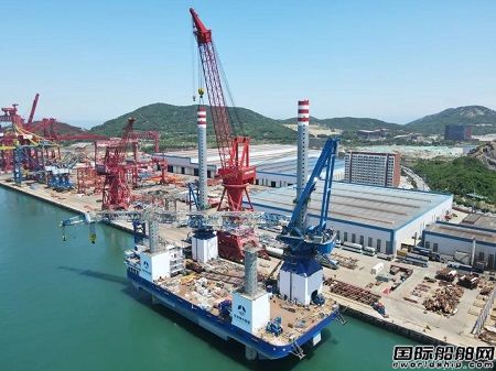 “华夏金租神大01”号平台顺利完成移船站桩与部分接桩