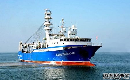 京鲁船业建造新型金枪鱼围网船试航回港