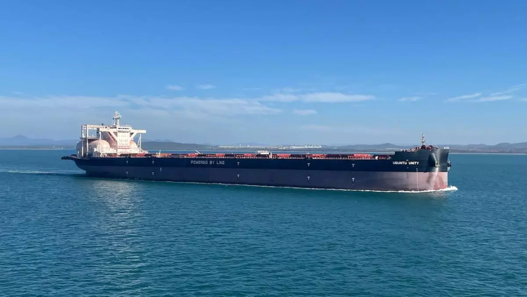 塔塔钢铁租用LNG动力散货船，减少航运碳排放