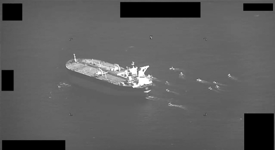  美国计划派出军事力量登船，保障霍尔木兹海峡商船安全,
