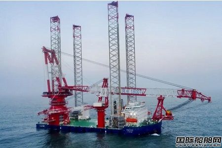 振华重工建造1800吨海上风电安装平台“海峰1002”试航凯旋