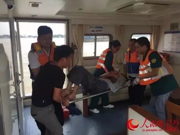  曾有二副看吃水落水遇难——高空、舷外作业，做好防护很重要！,