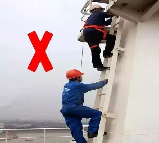 曾有二副看吃水落水遇难——高空、舷外作业，做好防护很重要！,