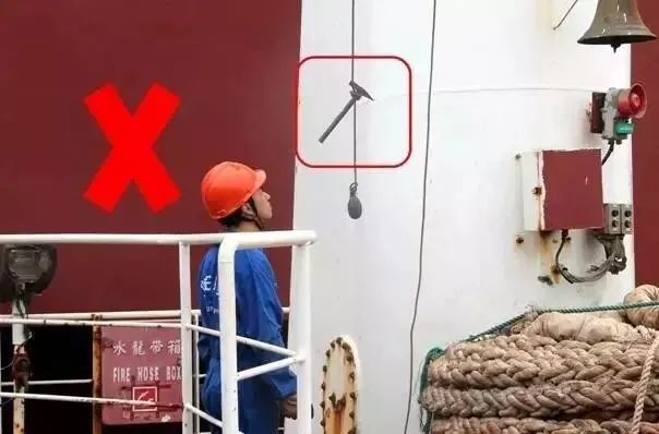  曾有二副看吃水落水遇难——高空、舷外作业，做好防护很重要！,