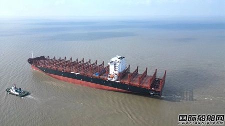 外高桥造船7000TEU集装箱船H1576试航凯旋