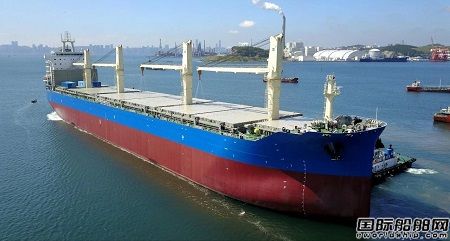 大连中远海运重工68000吨多用途纸浆船3号船完成试航