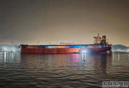 北海造船两艘21万吨散货船同日顺利出坞,