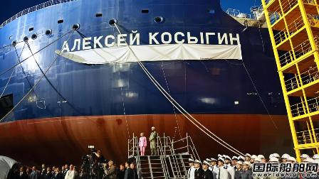  普京出席仪式！红星造船厂两艘破冰型新船命名,