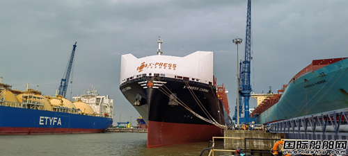 汇舸集团成功交付首台套集装箱船导风罩总包项目