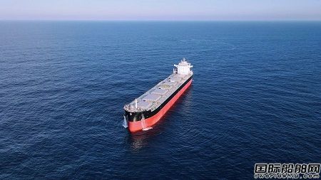扬州中远海运重工连续完成多艘82000吨散货船大节点