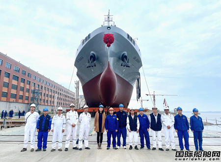 武昌造船建造1100TEU集装箱船2号船顺利下水