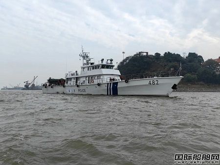 同方江新建造48米高速巡逻艇试航成功